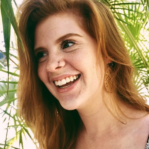 Meet your Posher, Haley - Picture 1 of 1